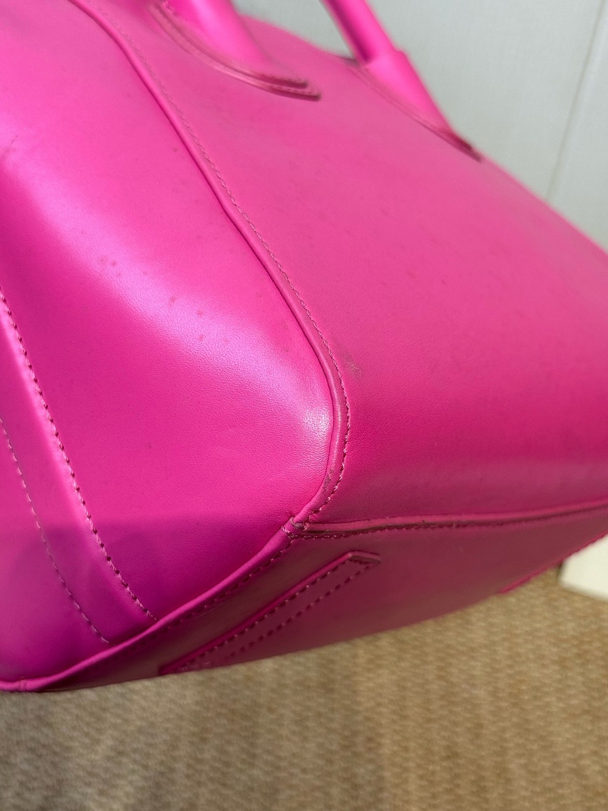 Givenchy Pre-Owned Authentic Shoulder Bag Pink 28*24*16 Free Tracked Shipping