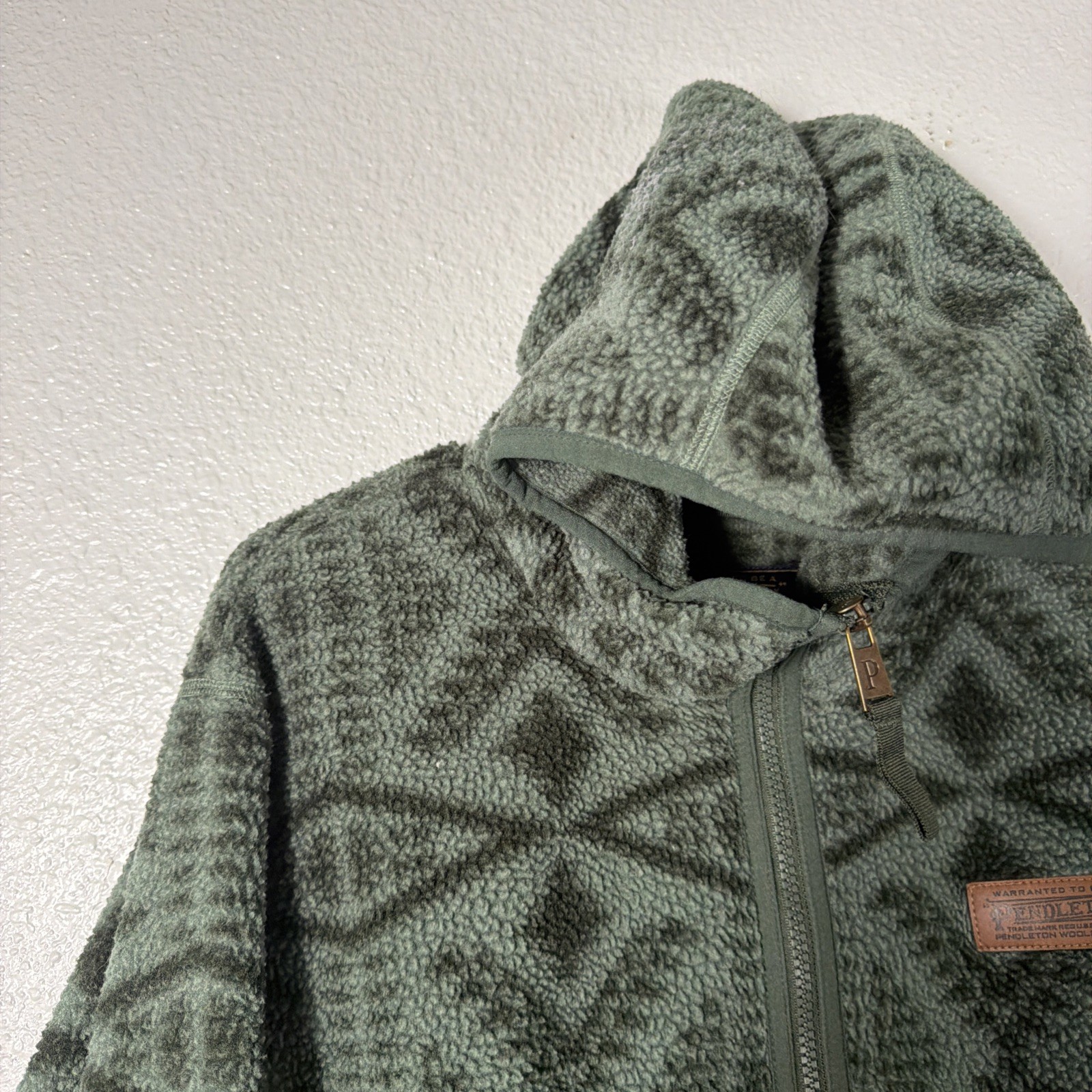 Pendleton Full Zip Sharpa Fleece Hoodie Men M Green Aztec Southwest Jacket