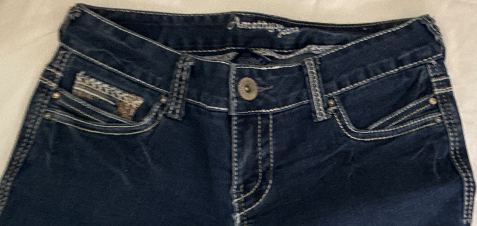 Amethyst Dark Wash Blue Denim Cropped Jeans Women’s Size 3 5-Pocket Embroidered