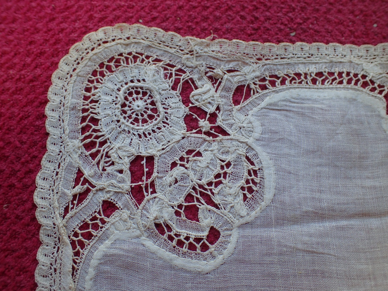 Antique Four (4) 1900 Paris Exposition and Hand Tatting Handkerchiefs