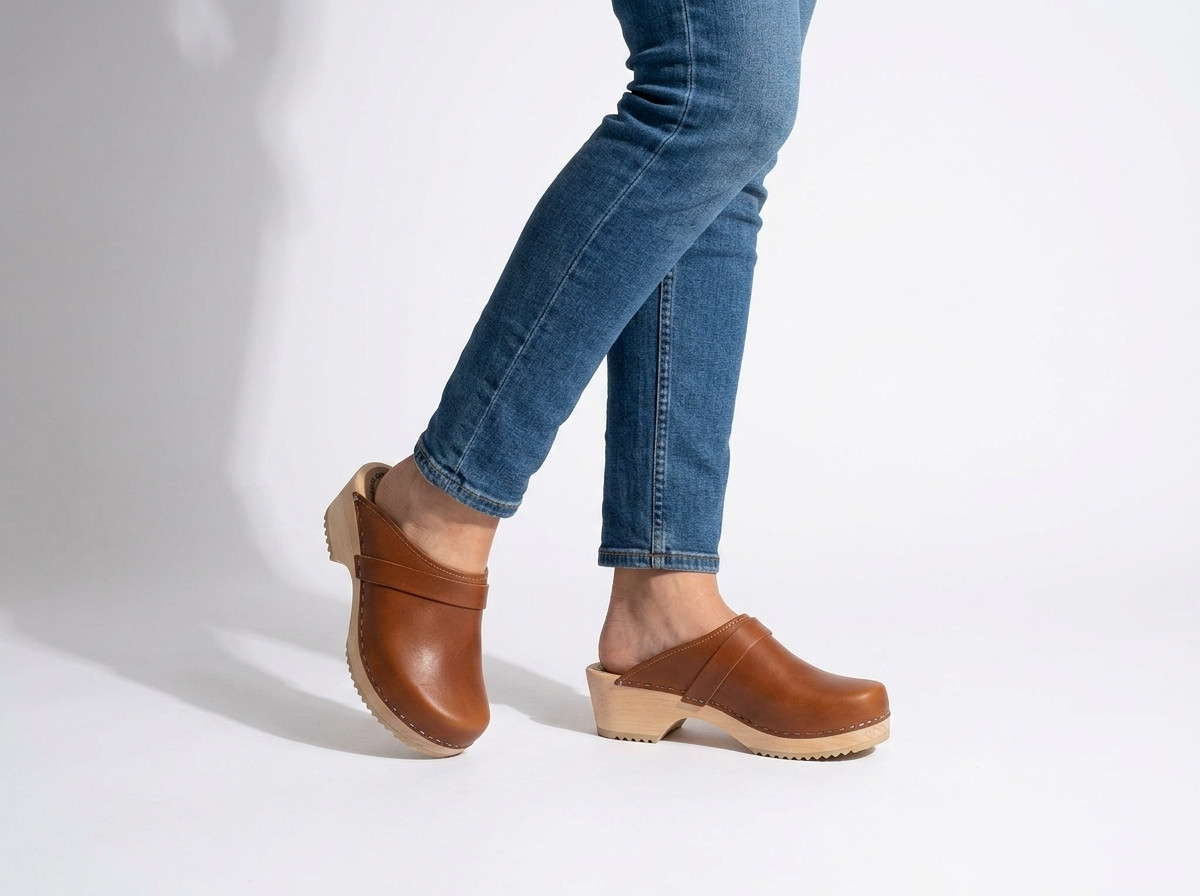 Calmare Trätofflor “ORIGINAL NATUR” Swedish Clogs in Natural Brown leather