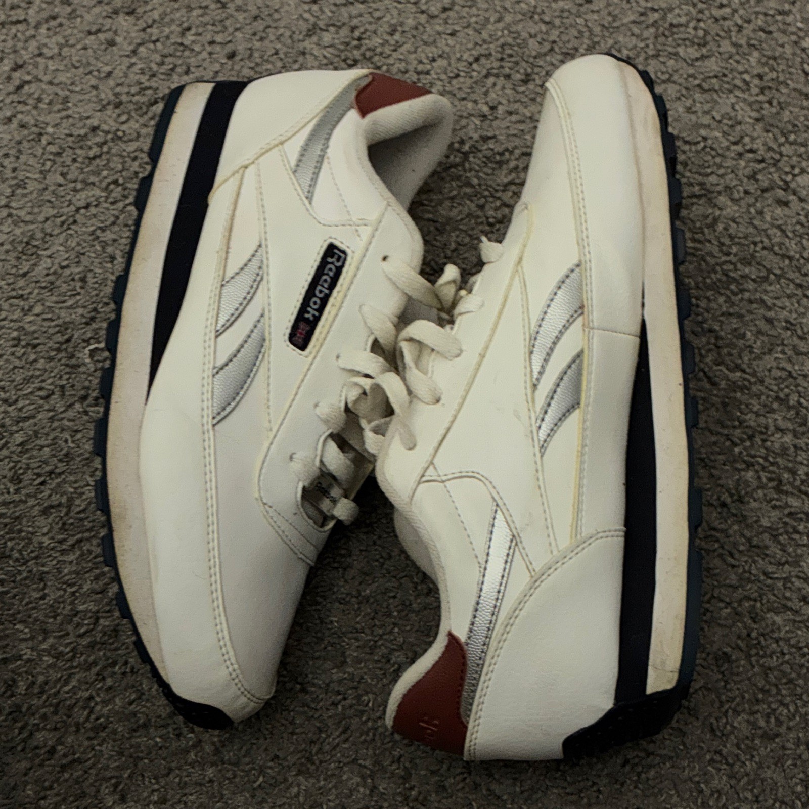 Reebok Classic Men’s Low Top Lace-Up Sneakers White/Gray/Black 212001