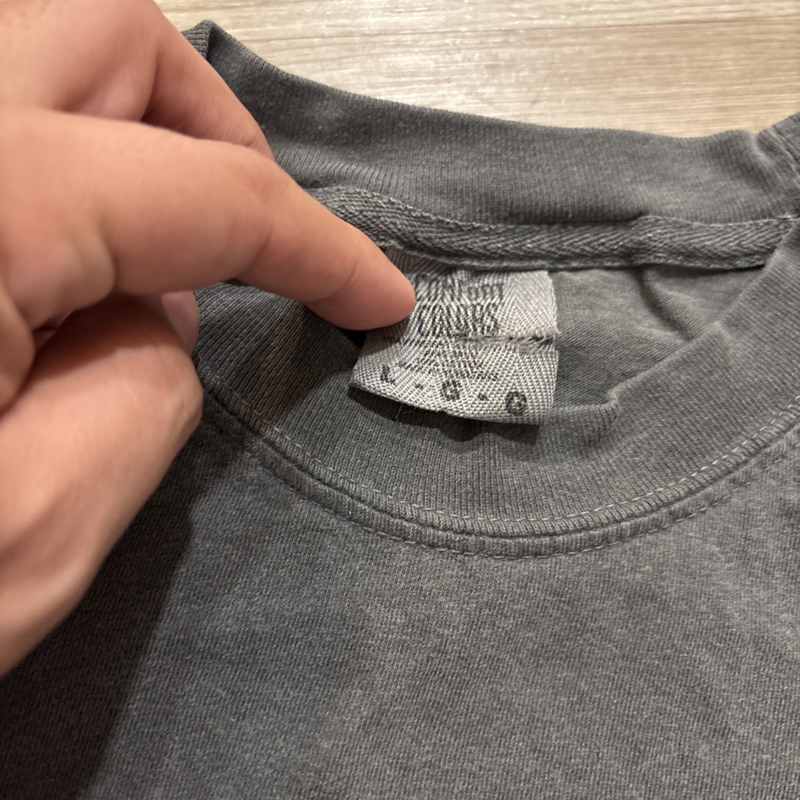 Comfort Colors Men’s Dark Gray Crew Neck T-Shirt Size Large