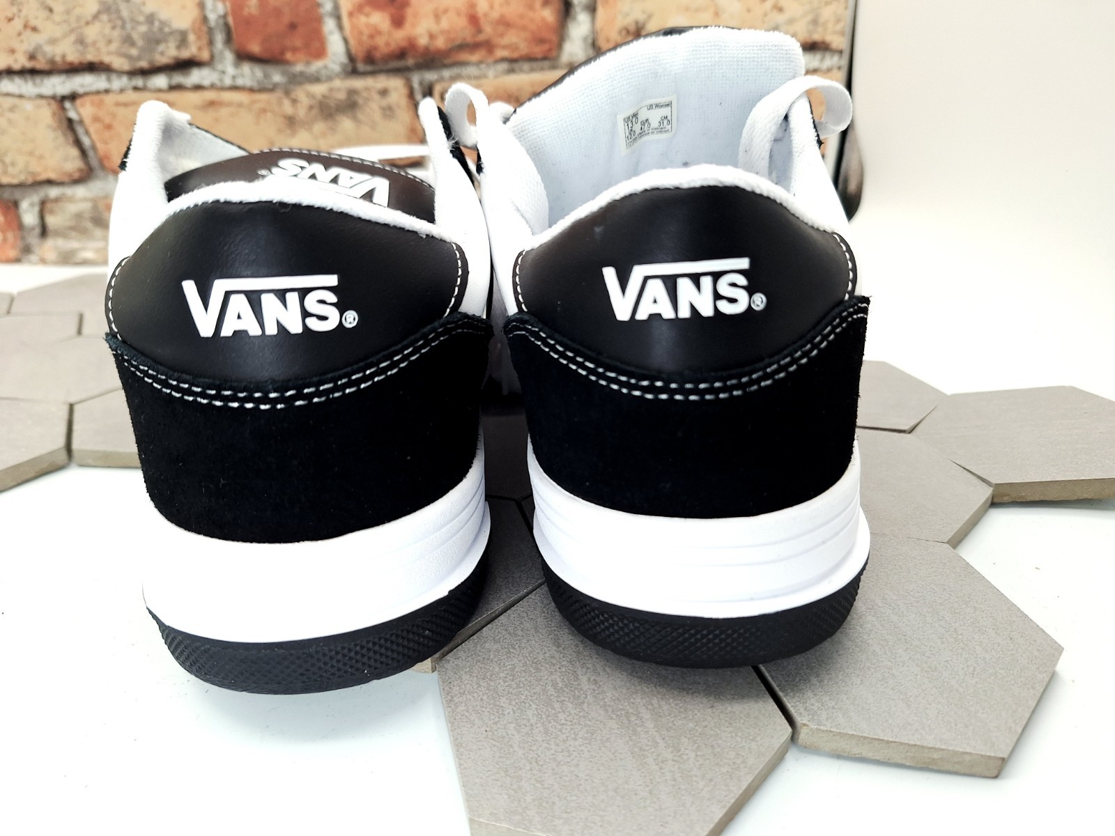 VANS Hylane Black White Men Sz 10.5 Chunky Skate Sneaker Old Skool Knu