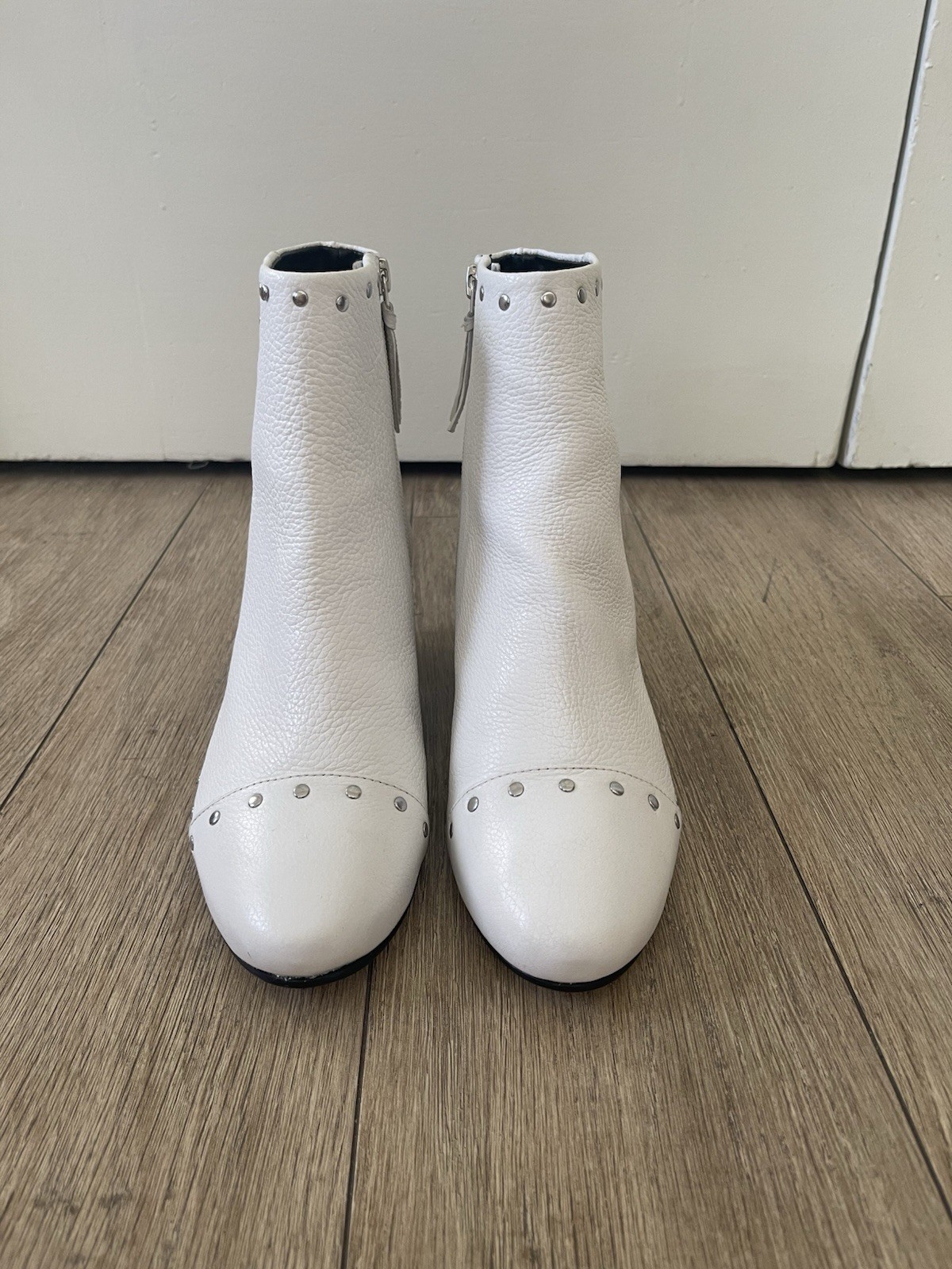 Rebecca Minkoff Women’s White Leather Studded Ankle Bootie Side Zip US 7