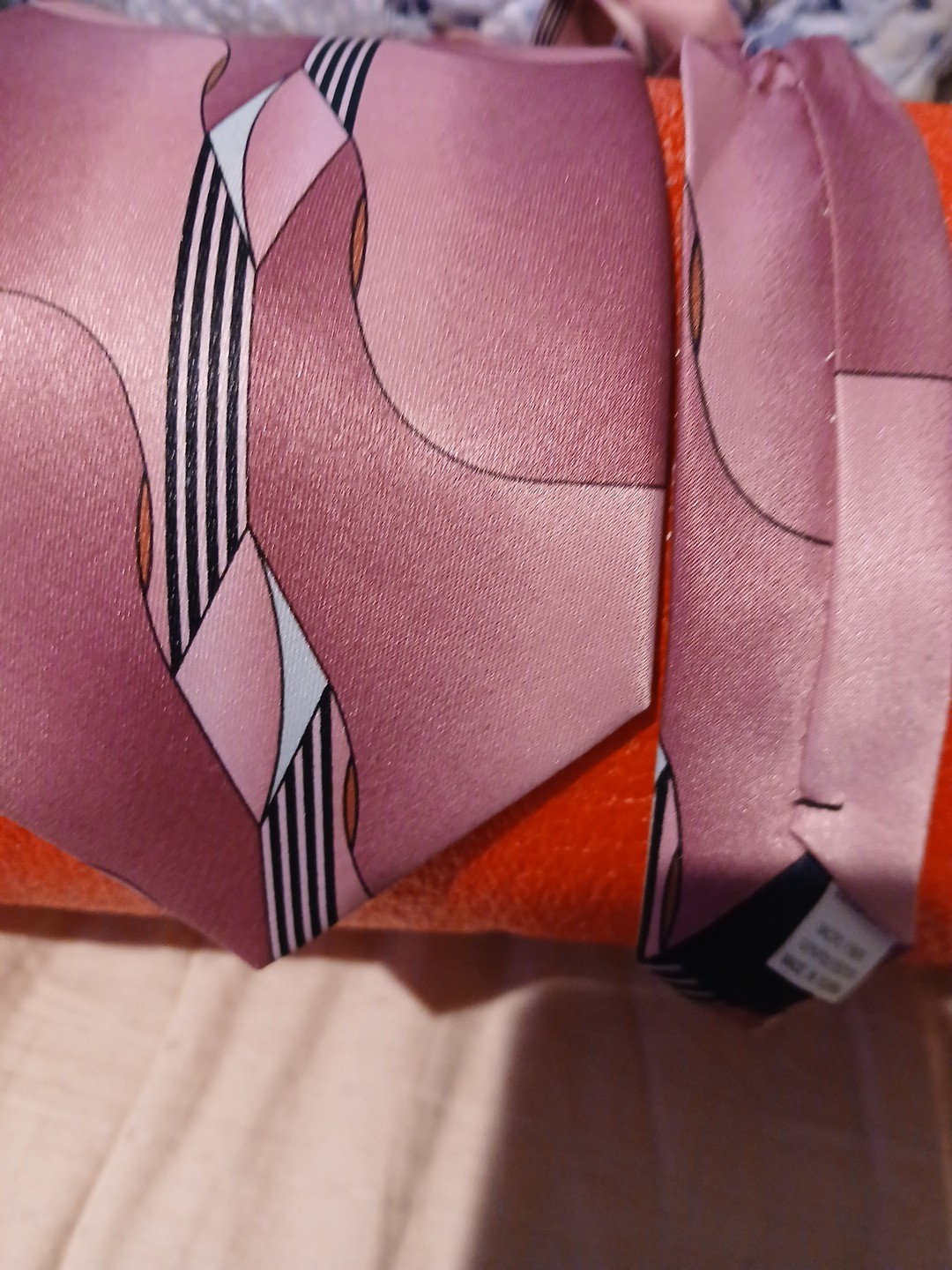 Uomo Venetto and pink men’s tie