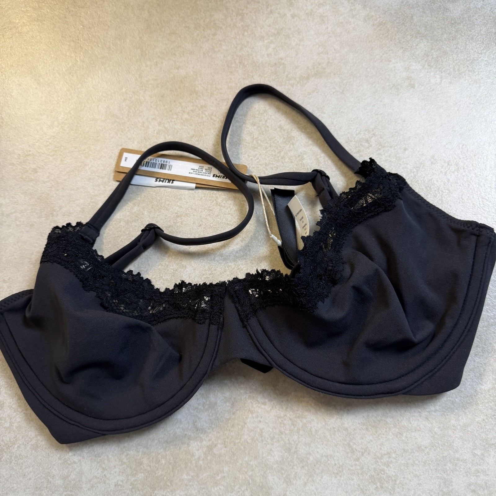 SKIMS NWT FITS EVERYBODY LACE UNLINED DEMI BRA- 32DD- Onyx