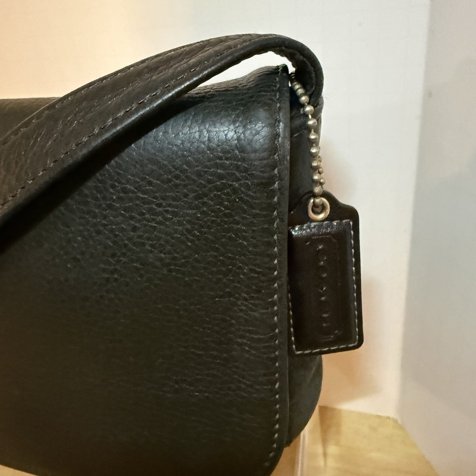 Coach 1997 Vintage G7M-4929 Sonoma Small Full Flap Black USA Full Grain Cowhide