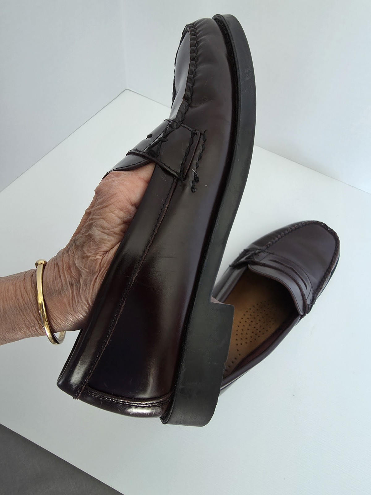 GORGEOUS Bass Weejuns Womens Penny Loafers Shoes 9M Katherine II Burgundy EUC!
