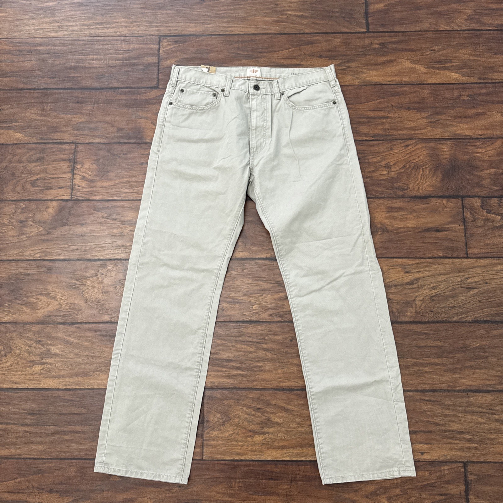 NWT Men’s Dockers Khaki Straight Fit Flat Front Pants 34×30 Cotton