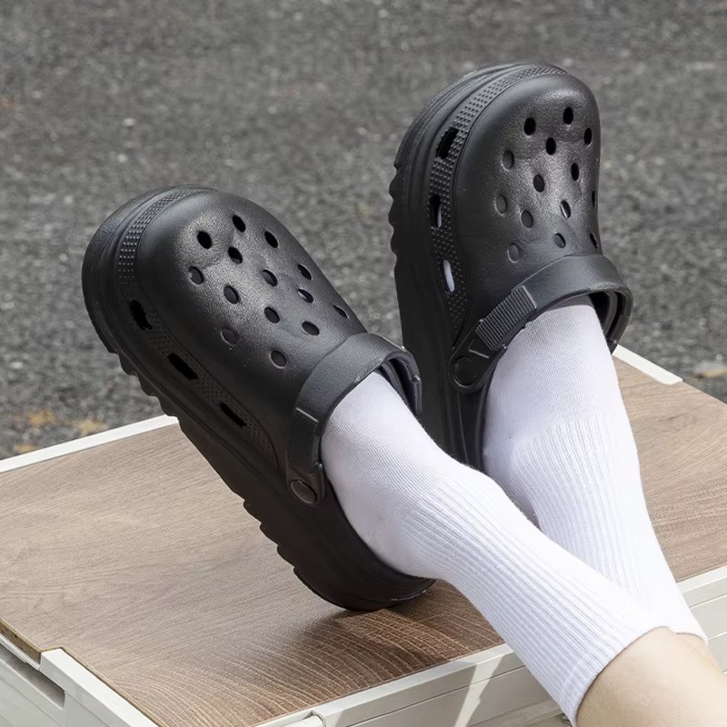 Crocs Classic Clog Unisex Slip On Women Shoe Ultra Light Water-Friendly Sandals