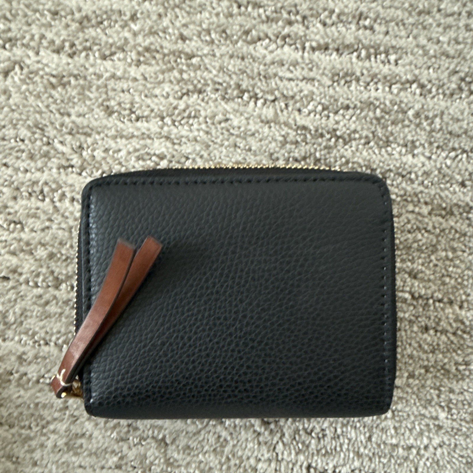 Tory Burch Robinson Bi-fold Pebble Leather Wallet EUC