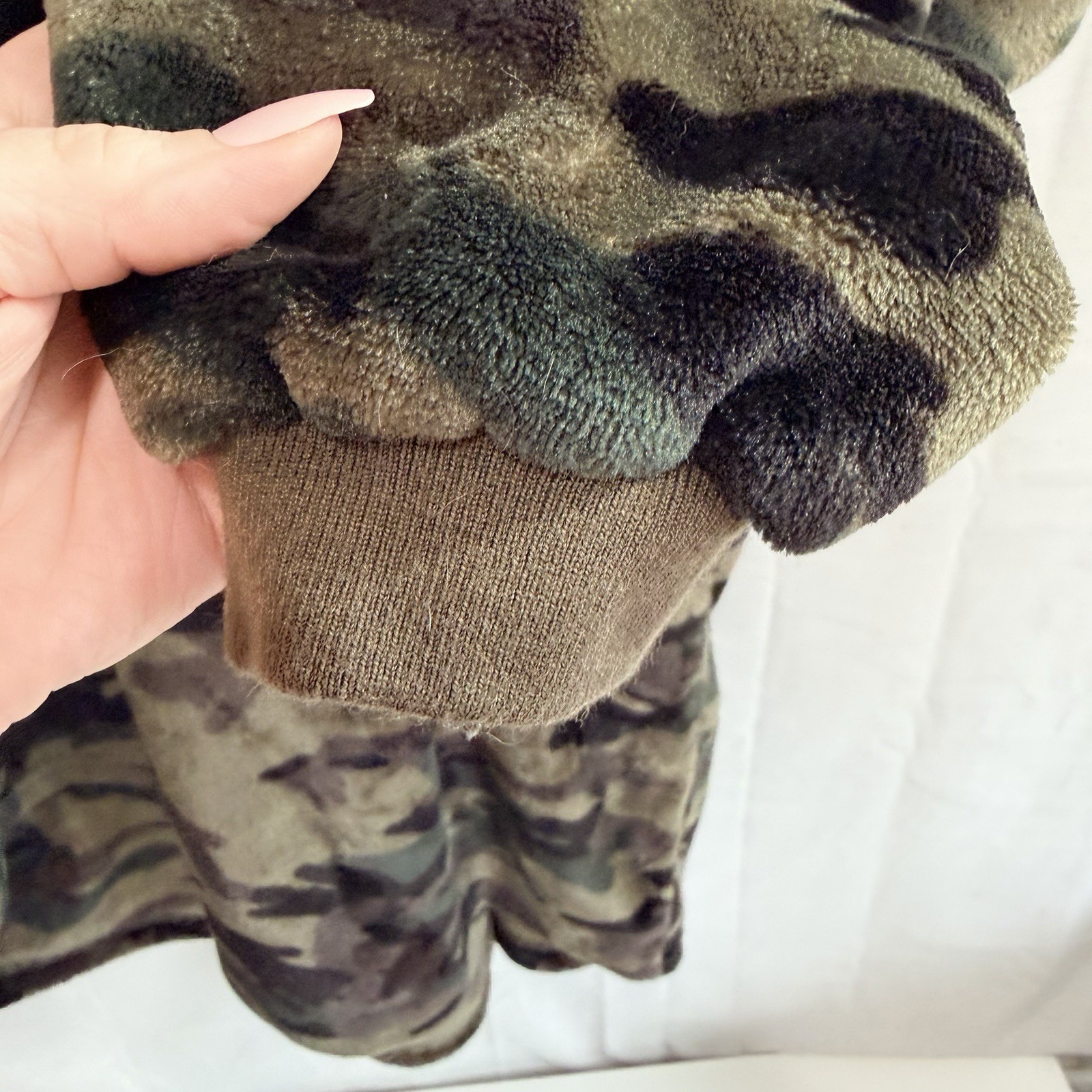 The Comfy Unisex Fleece Camouflage Pullover Shirt Blanket Hoodie