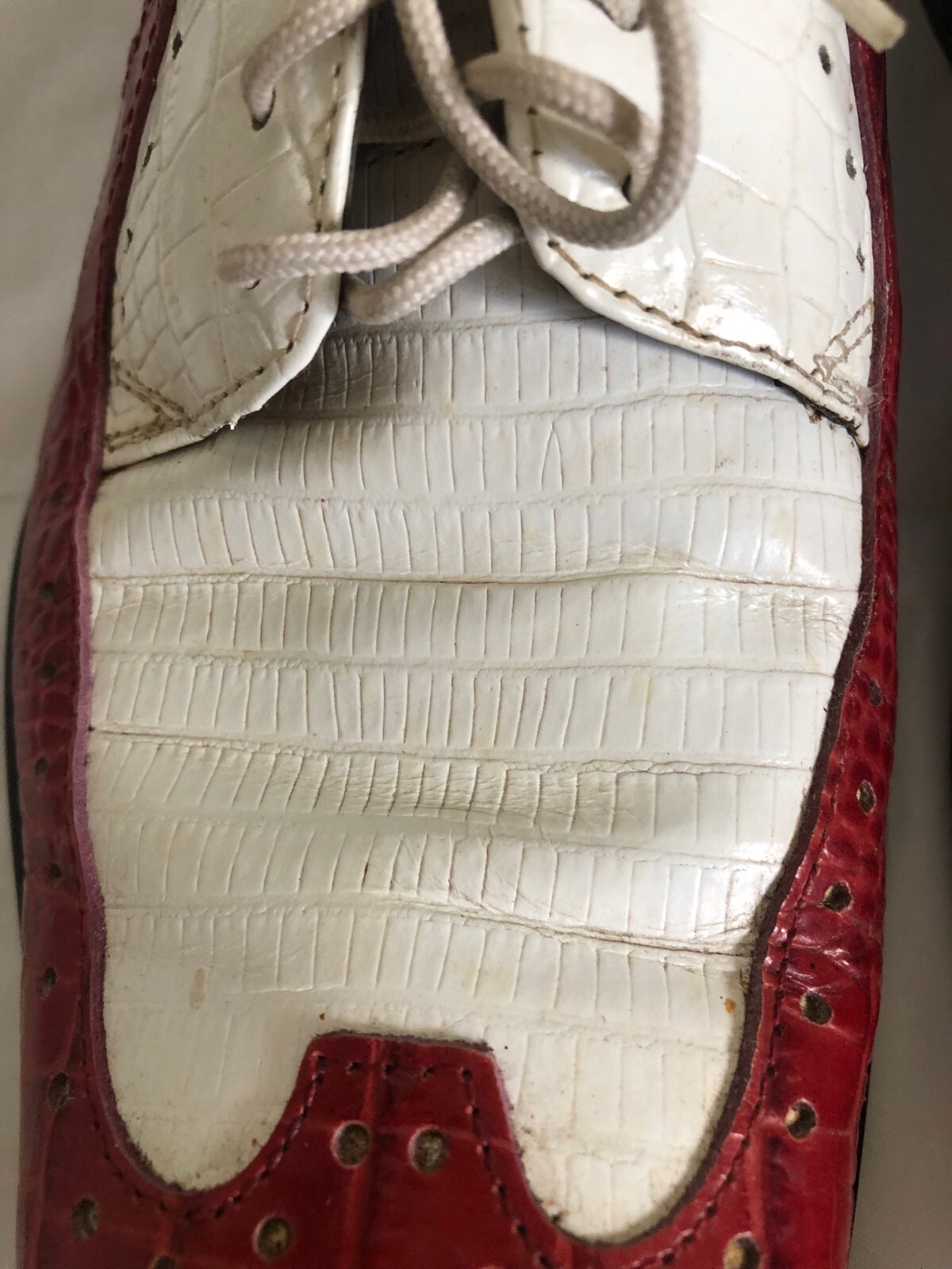 VTG Stacy Adams India Croc Emboss Leather Red & White Wingtip Oxfords 9 M