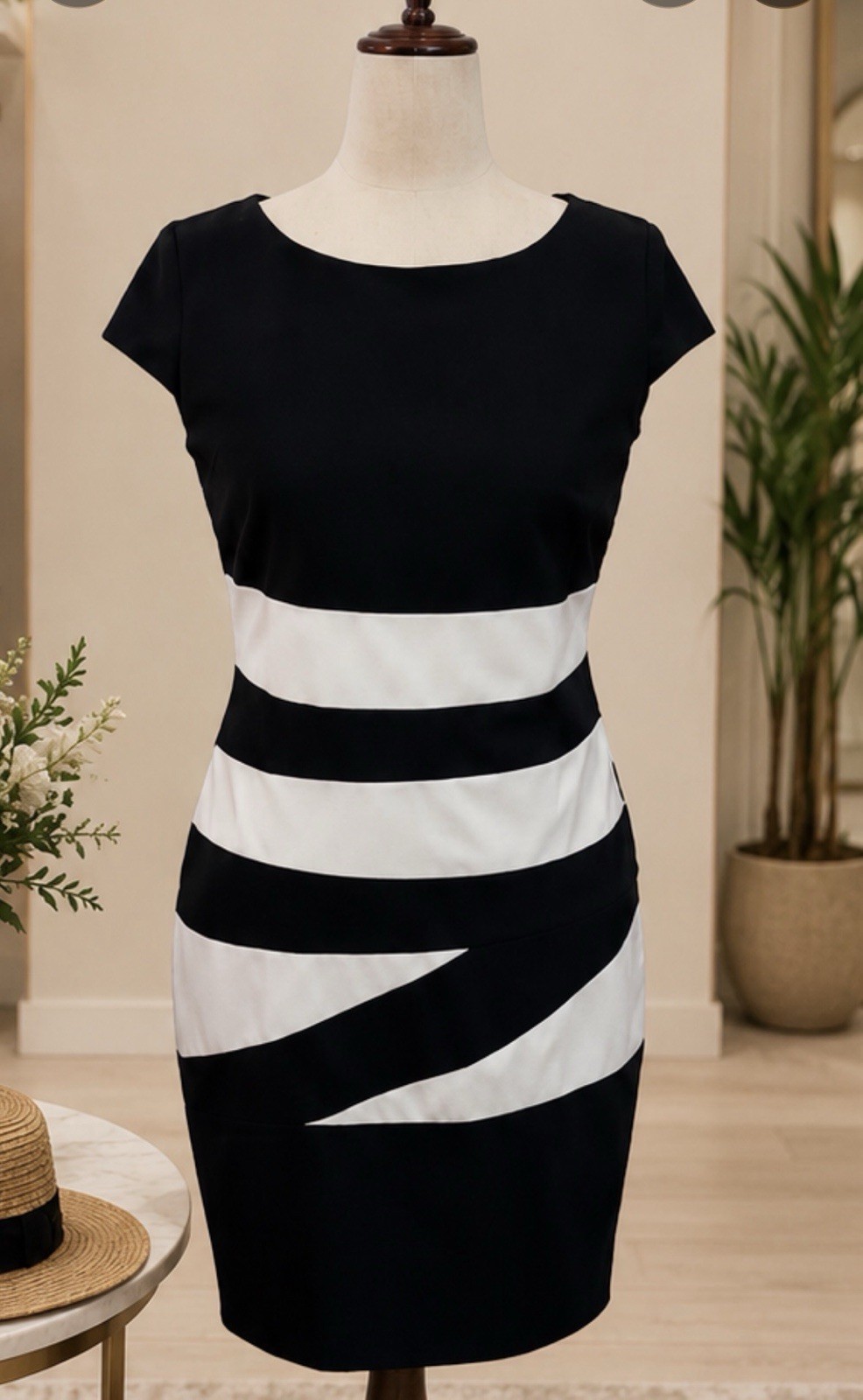 Alyx Limited Black/White Colorblock Sheath Dress Size 16 Knee Cap Sleeve Zip