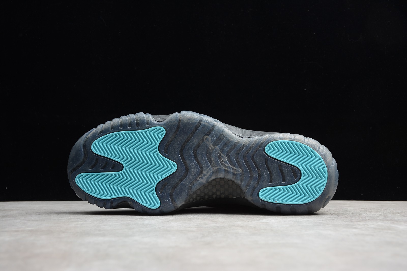 AJ 11 Retro Gamma Blue 2025 CT8012-047