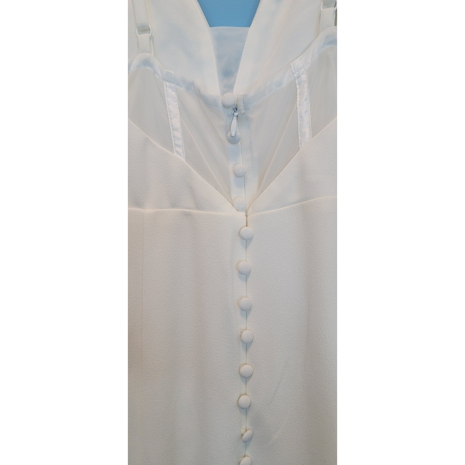 Dreamy Elegant Size Small NWT Lulus Wedding Dress Button Detail Spaghetti V-Neck