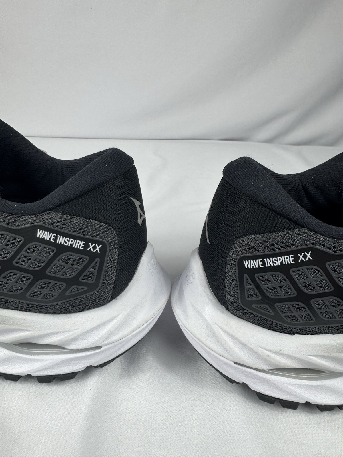 Mizuno Wave Inspire 20 D Ebony White EY00 Women Running Shoes – US 6.5 EU 36.5