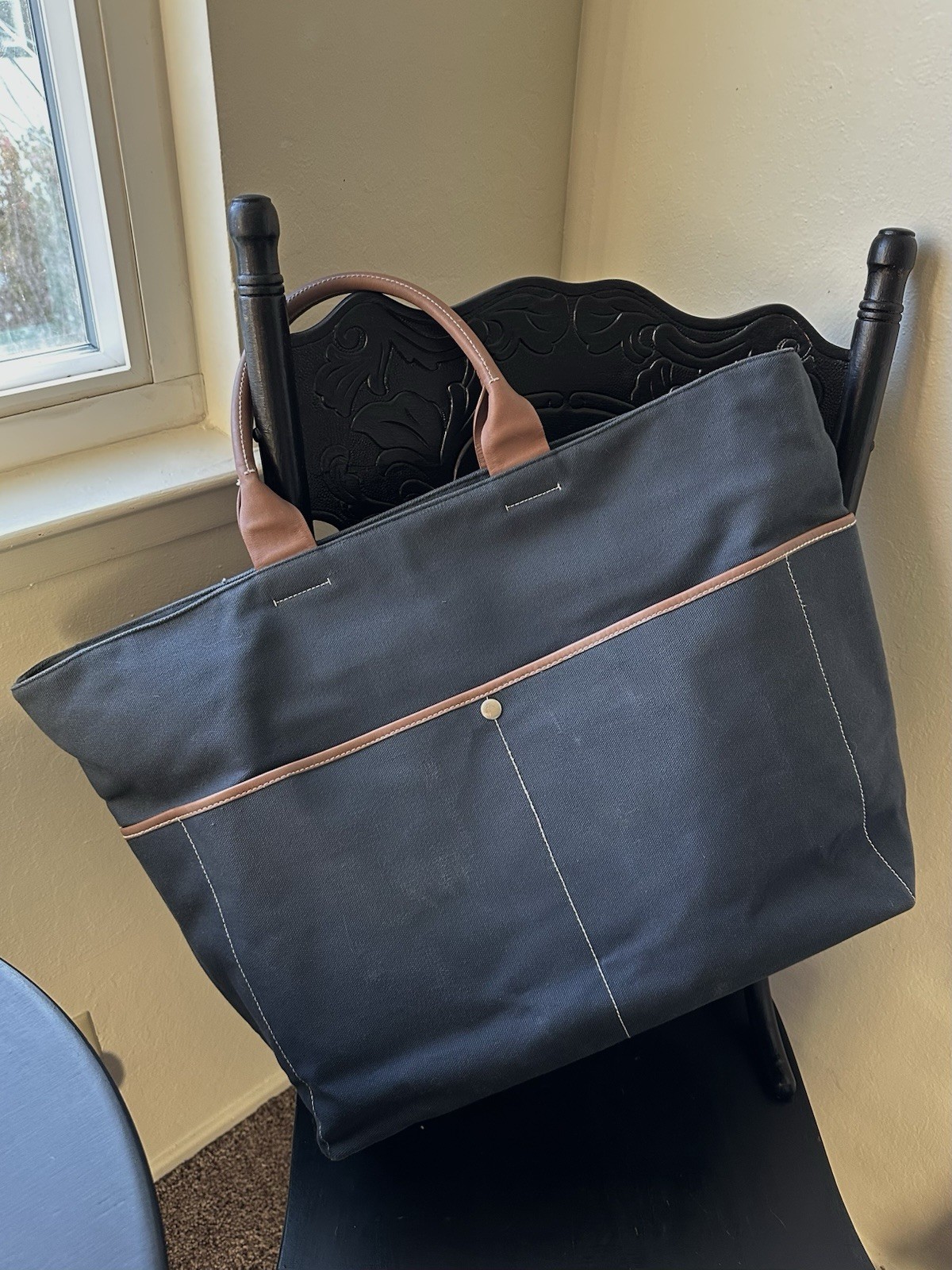 Gap large navy blue canvas utility travel tote bag faux leather handles & piping