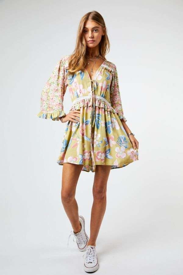 Davi & Dani Floral Print V-Neck 3/4 Sleeve Romper Dress Women’s