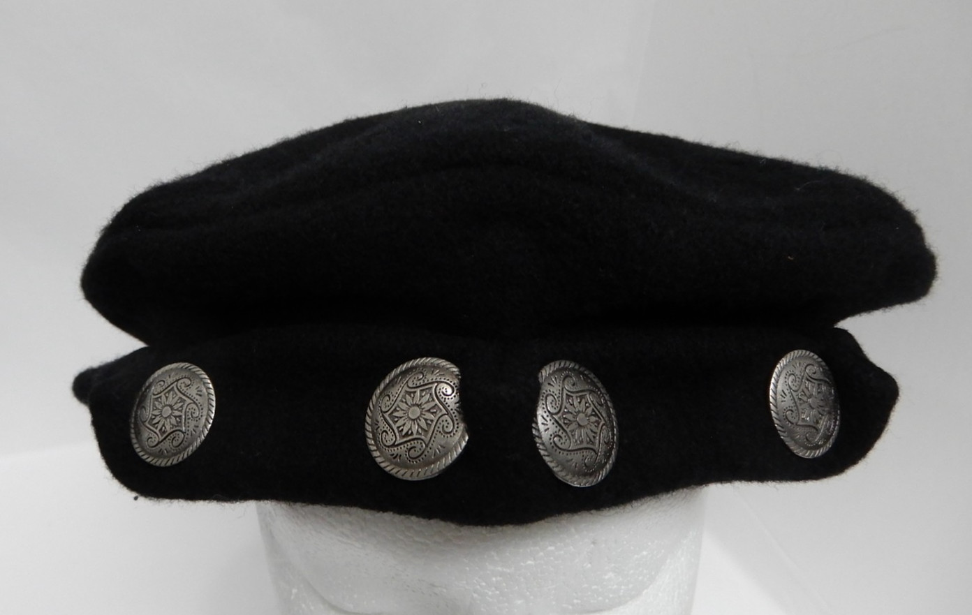 VTG Black Slouch Brim Hat w/ Silver Buttons Hoodlums Wool Renaissance Beret EUC