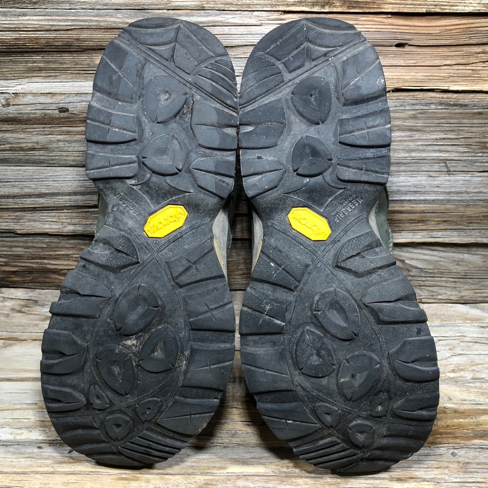Vasque 7196 Breeze III Low Vibram Outdoor Waterproof Boots Men US 7, UK 6, EU 39