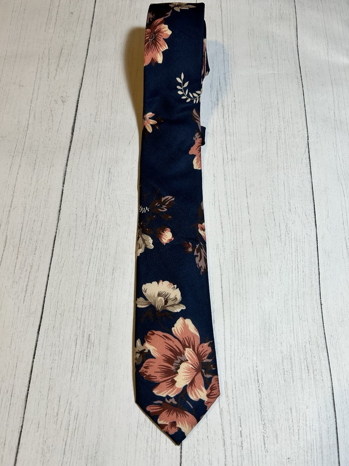 Penguin Men’s Floral Neck Tie Navy Blue 2.25”x58.5”