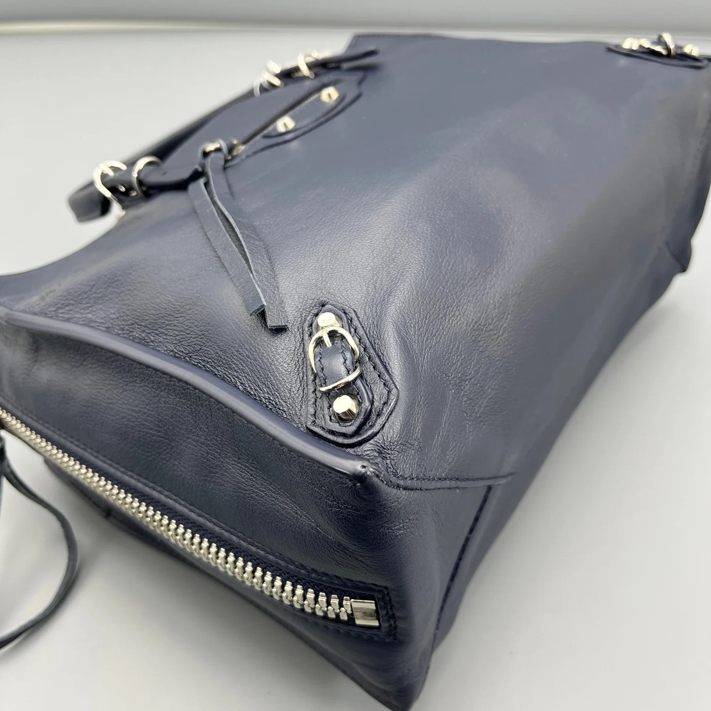 Balenciaga Studded Papier A6 Zip Around Tote Dark Blue Calfskin (ym051426d2r)