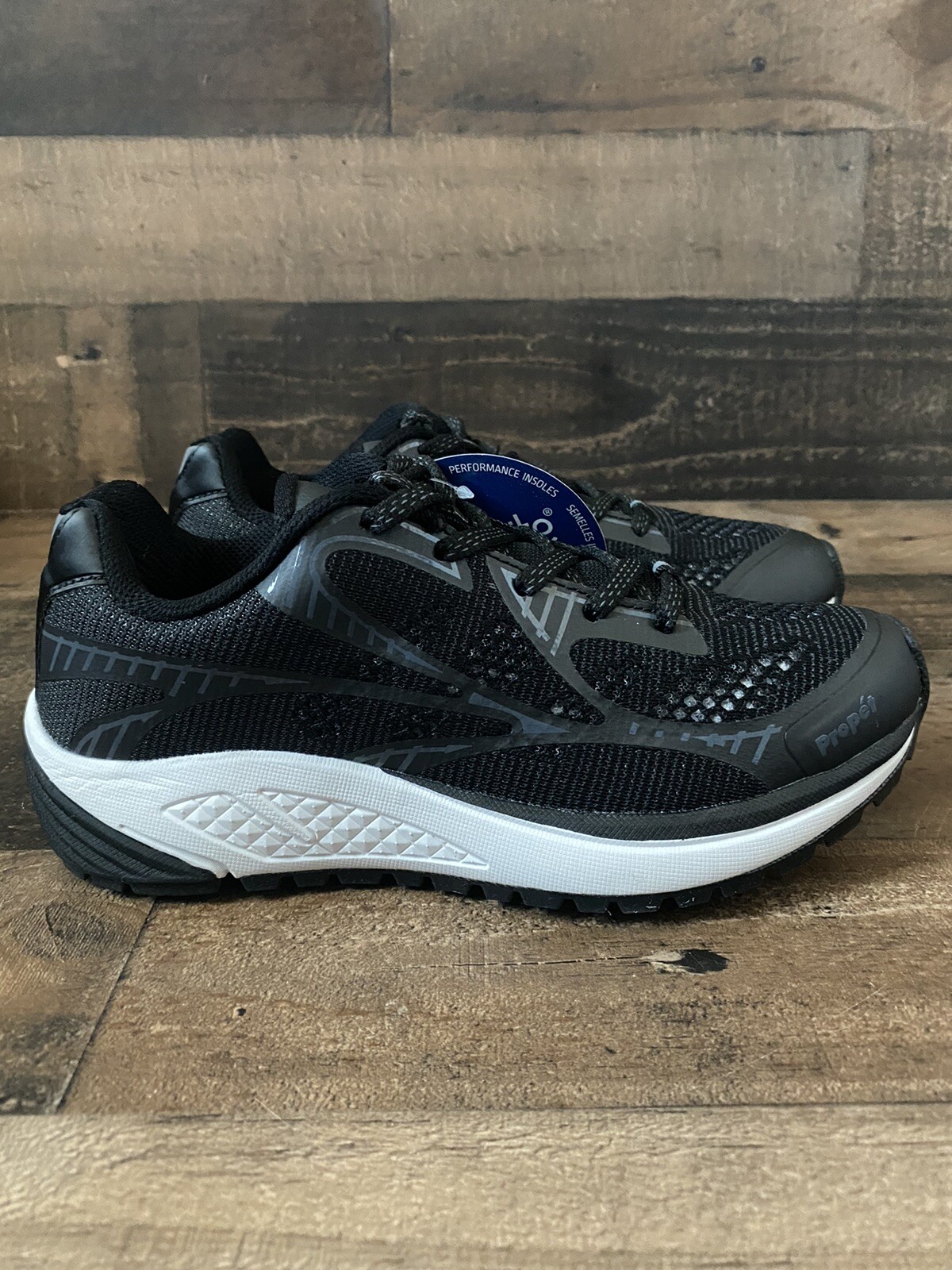 Propet One LT Womens Walking Shoes US 6 B (M) Black