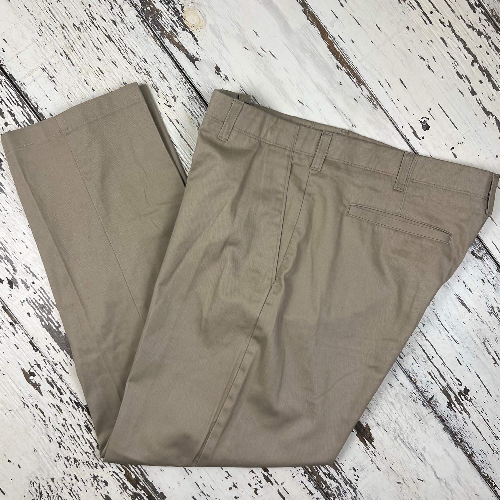 Lands End pants men’s 37×31 1/2” traditional fit, flat front, cotton poly blend