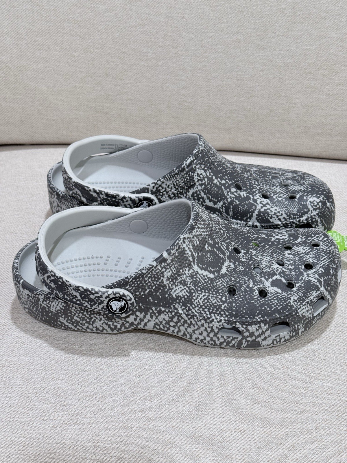 Unisex M8/W10 Clogs Crocs Classic Clog Seasonal Graphic Atmosphere/ Multi Snake