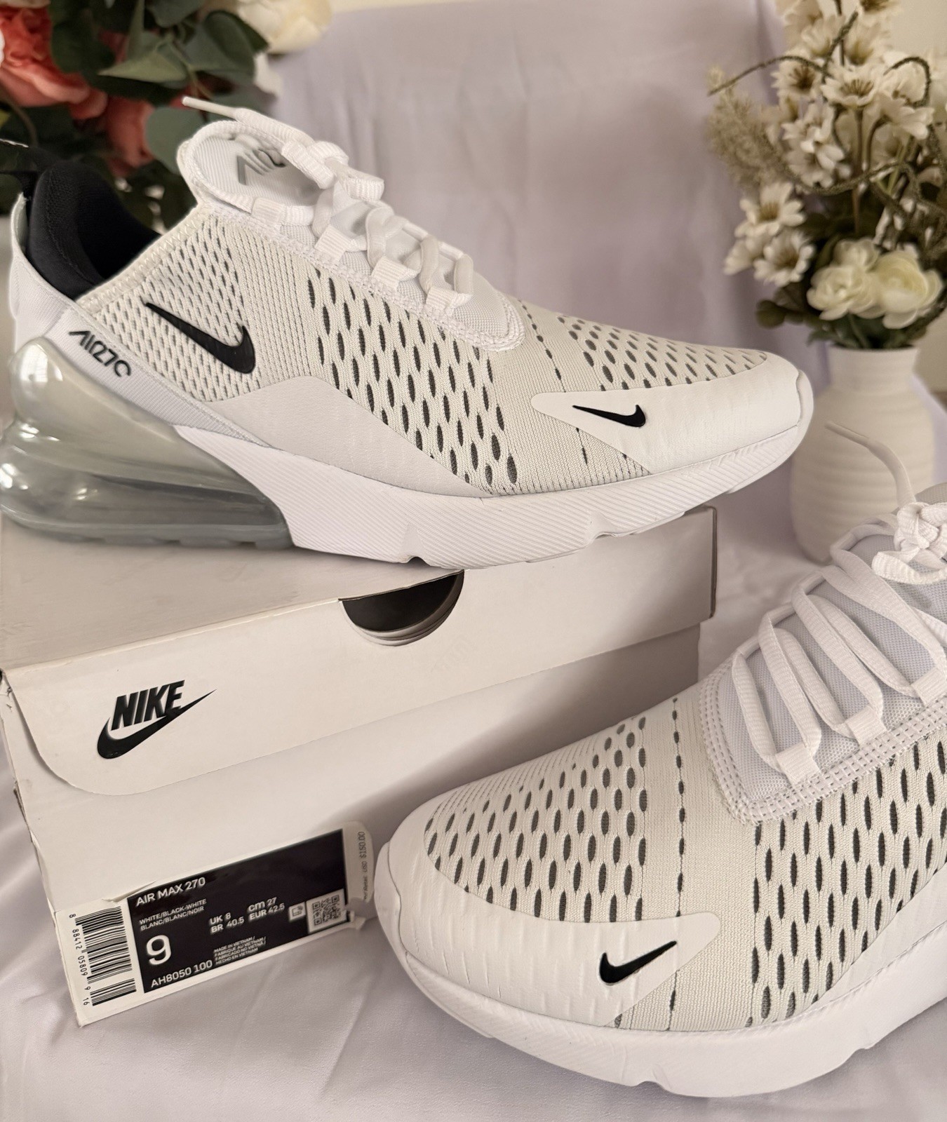 Nike Air Max 270 Men’s Low Top Lace-Up Sneakers White/Black/Gray AH8050-100