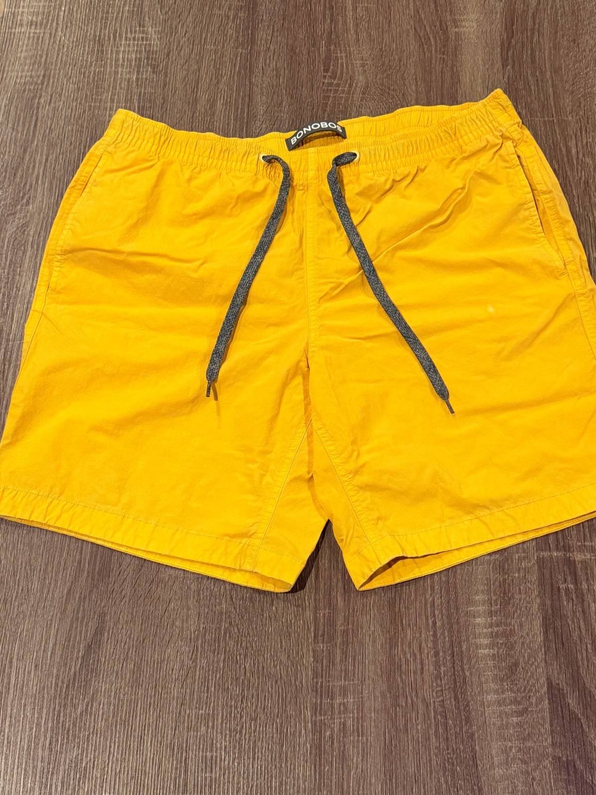 BONOBOS Anywhere 7″ Shorts E-Waist Hot Sun Yellow Drawstring Pull On Men’s M