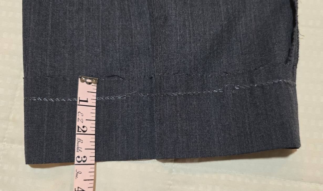 LaCrosse Larsón Florine Mens 48R 42×29+ 2 Pc Charcoal Pinstripe Suit USA Vintage