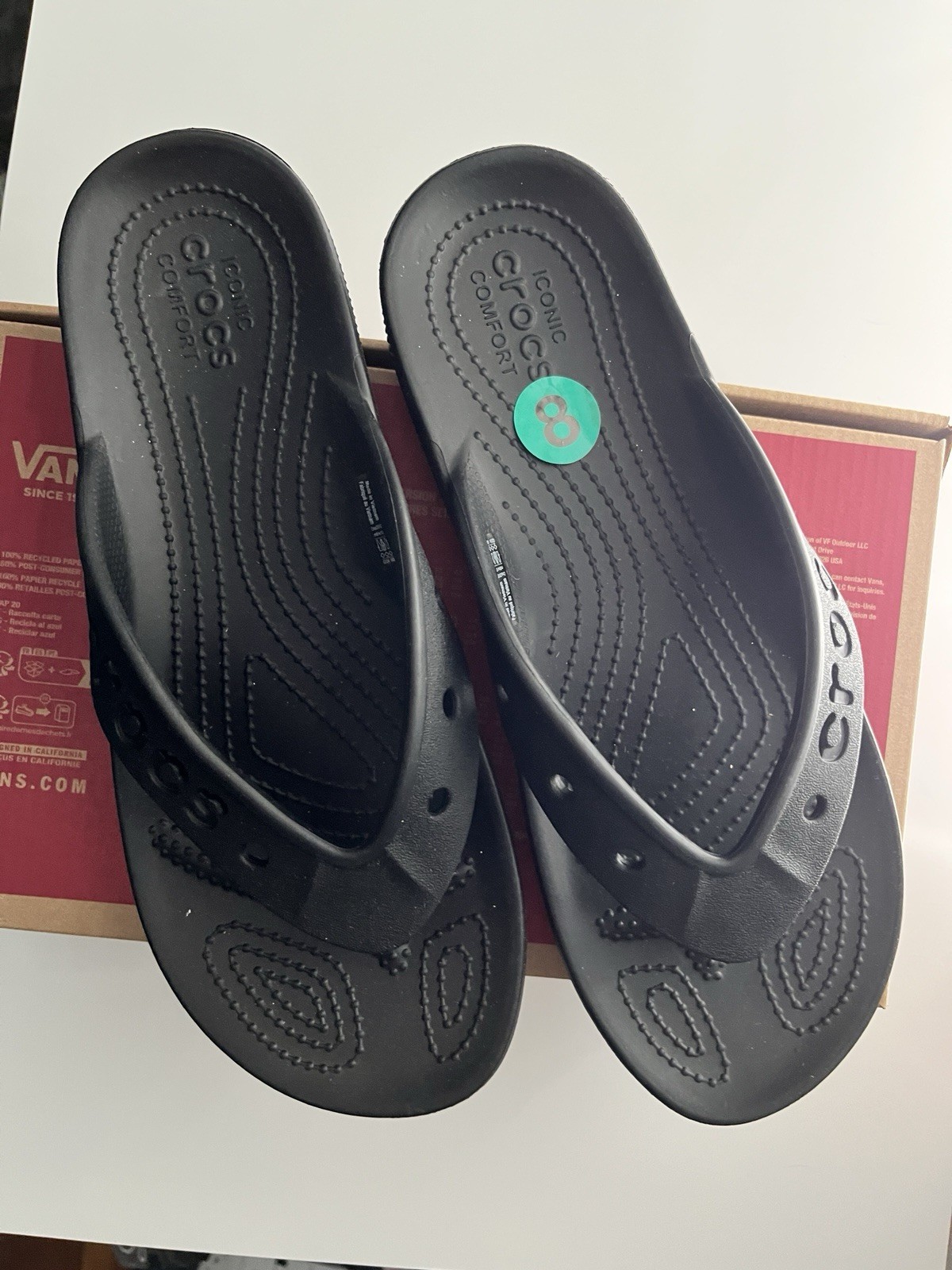 crocs baya 2 flip flops mens 8/womens 10