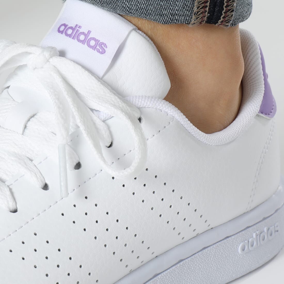 Adidas Advantage Women’s Size 8.5 Tennis Shoe White Sneaker Trainer #320