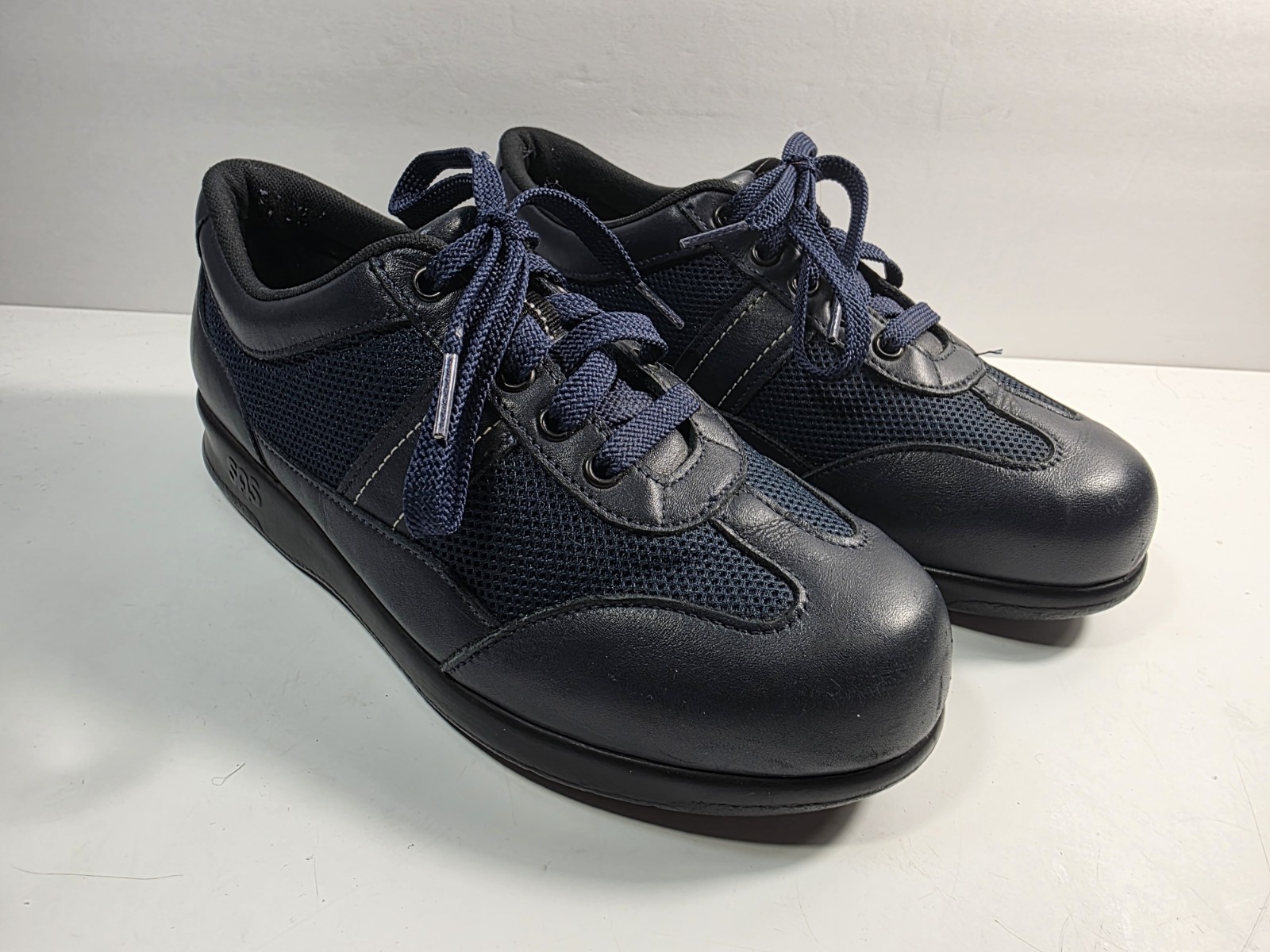SAS Womens Navy FT Mesh and Leather Walking Sneakers – Size 6WW