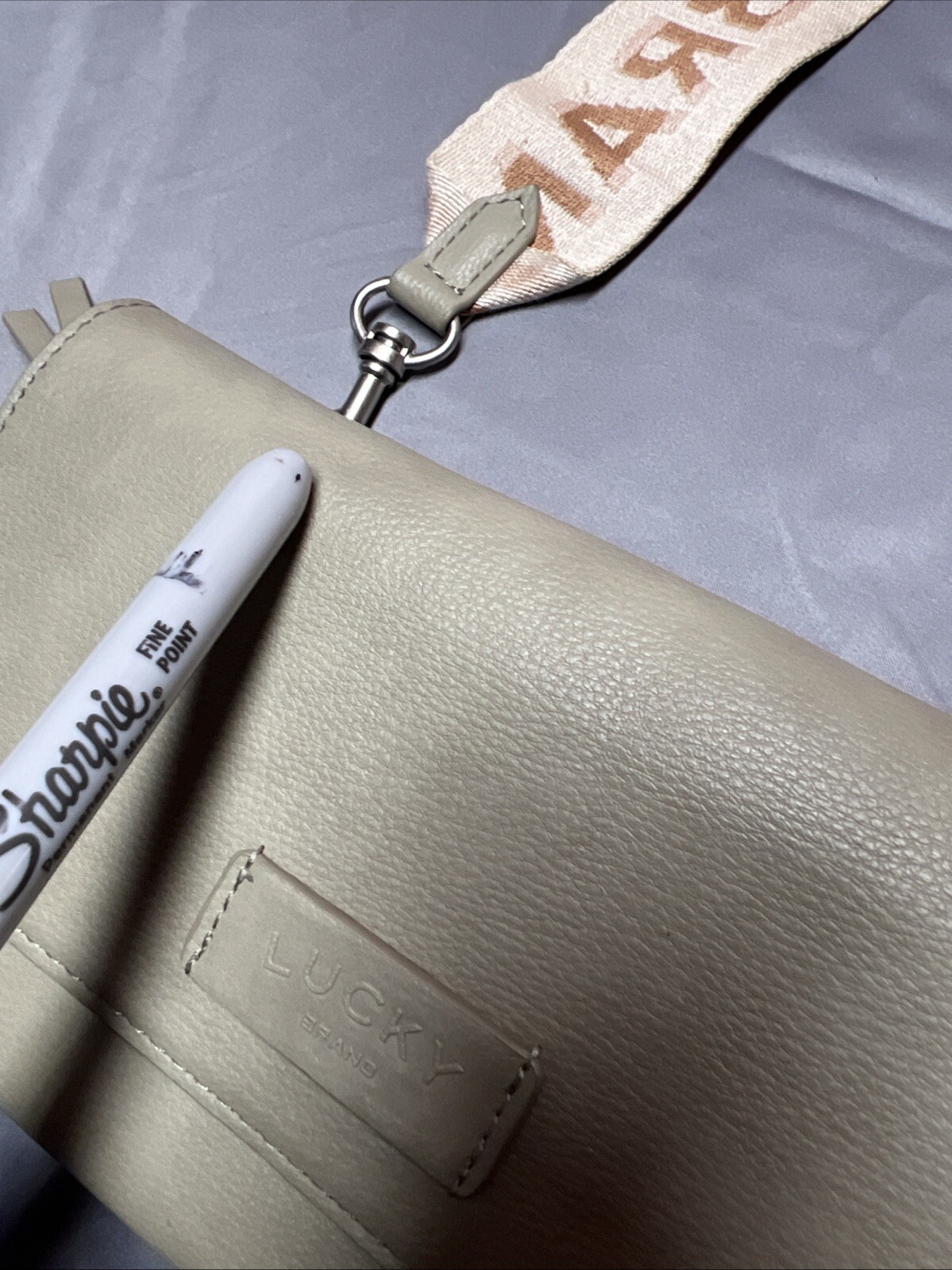 Lucky Brand’s 100% polyurethane crossbody, Removable Strap pre owned snap button