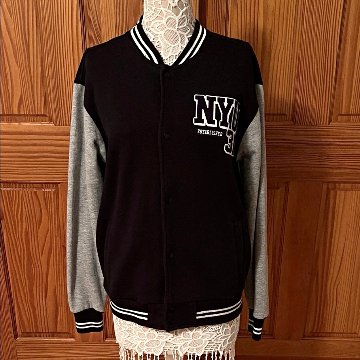 MV Sport Women’s Varsity Jacket Black/Gray Colorblock Snap Front NYU 31 M