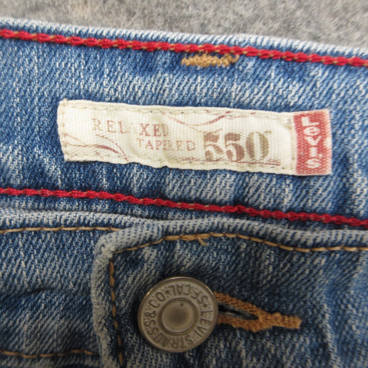 Levi’s 550 Jeans Women’s Size 8 Medium Light Wash Relaxed Tapered Stretch