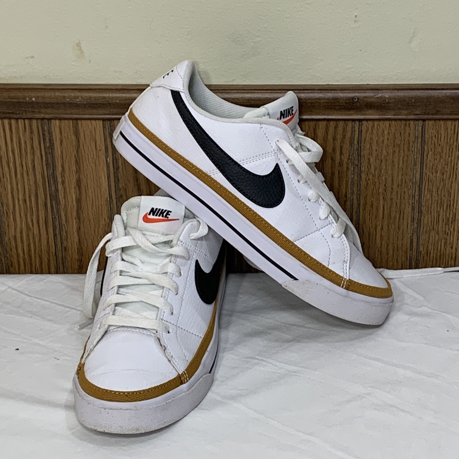 Nike Court Shoes Sneakers Size 7 Next Nature DH3161-100 White Desert Ochre