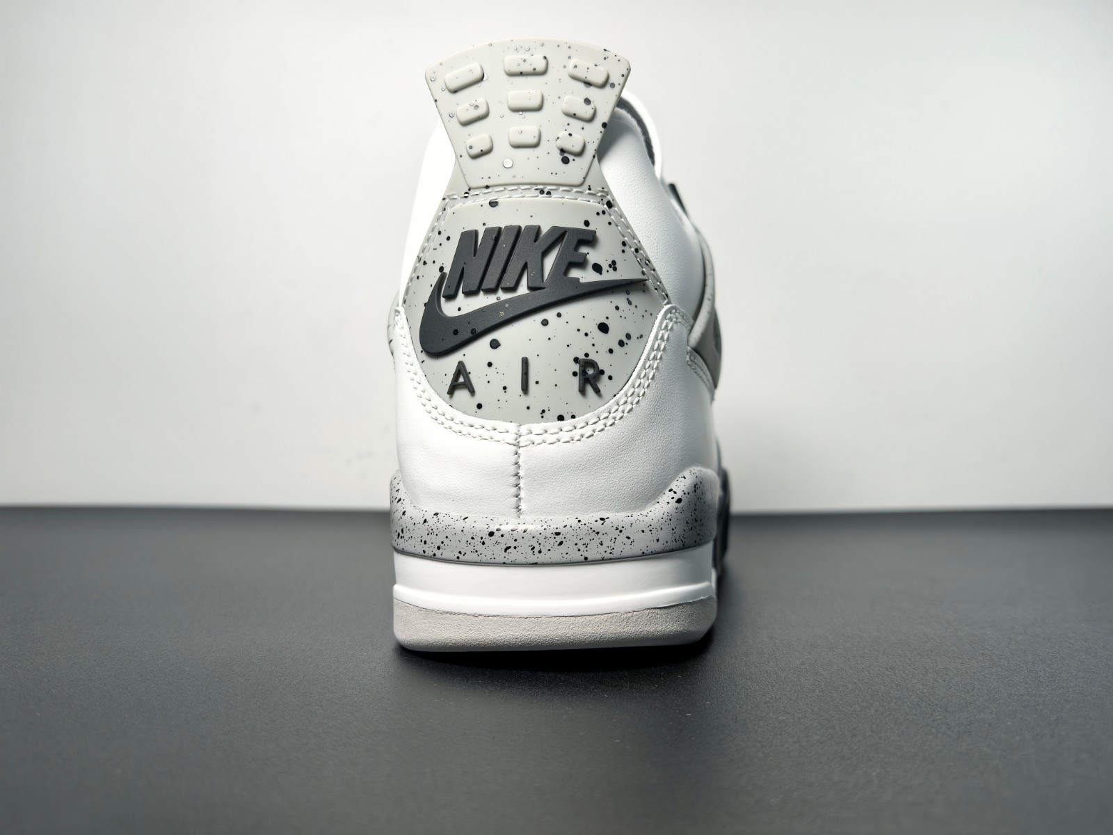 Jordan 4 “White Cement” Men’s Retro Basketball Shoes Mid Top