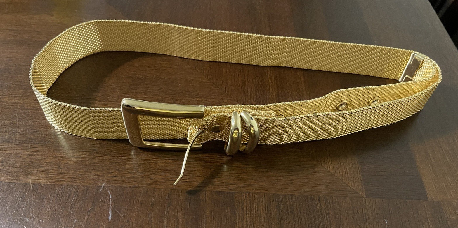 Vintage Gold Tone Mesh Belt 35” Long 1.25” Wide High Gloss Buckle 4 Adjustments