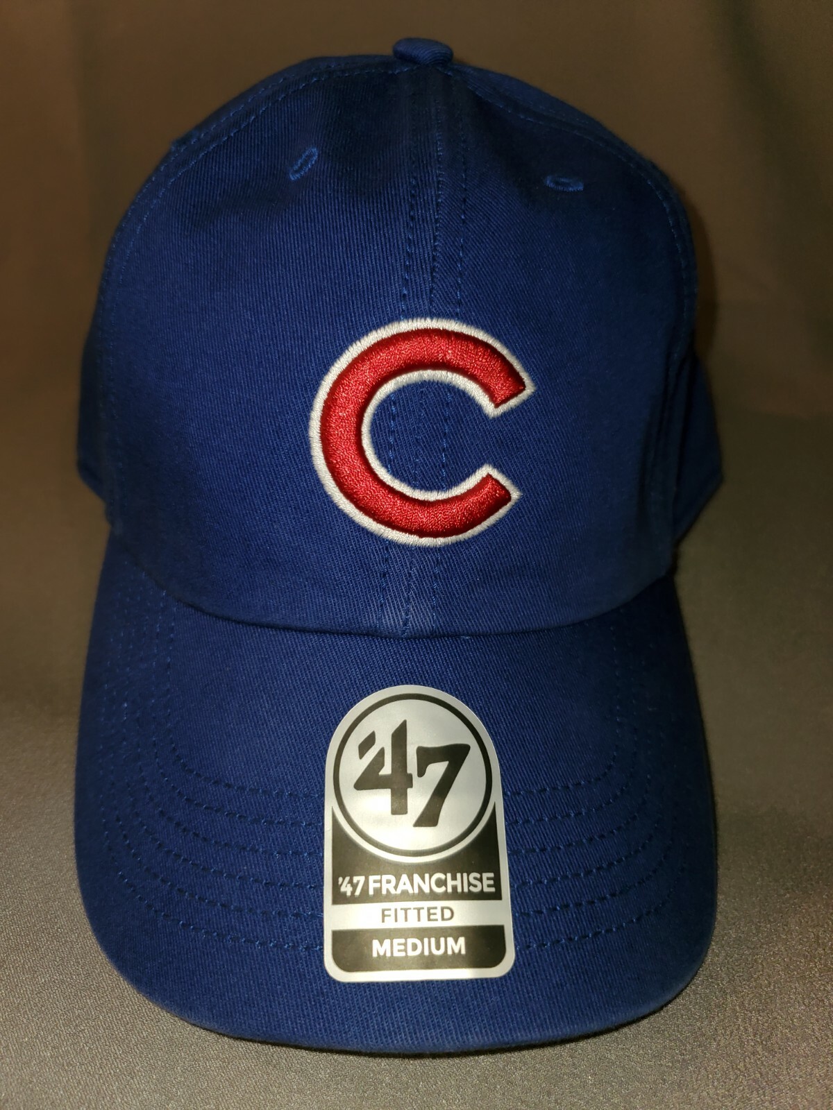 MLB CHICAGO CUBS ’47 FRANCHISE ON FIELD REPLICA C MENS HAT BLUE FITTED MEDIUM