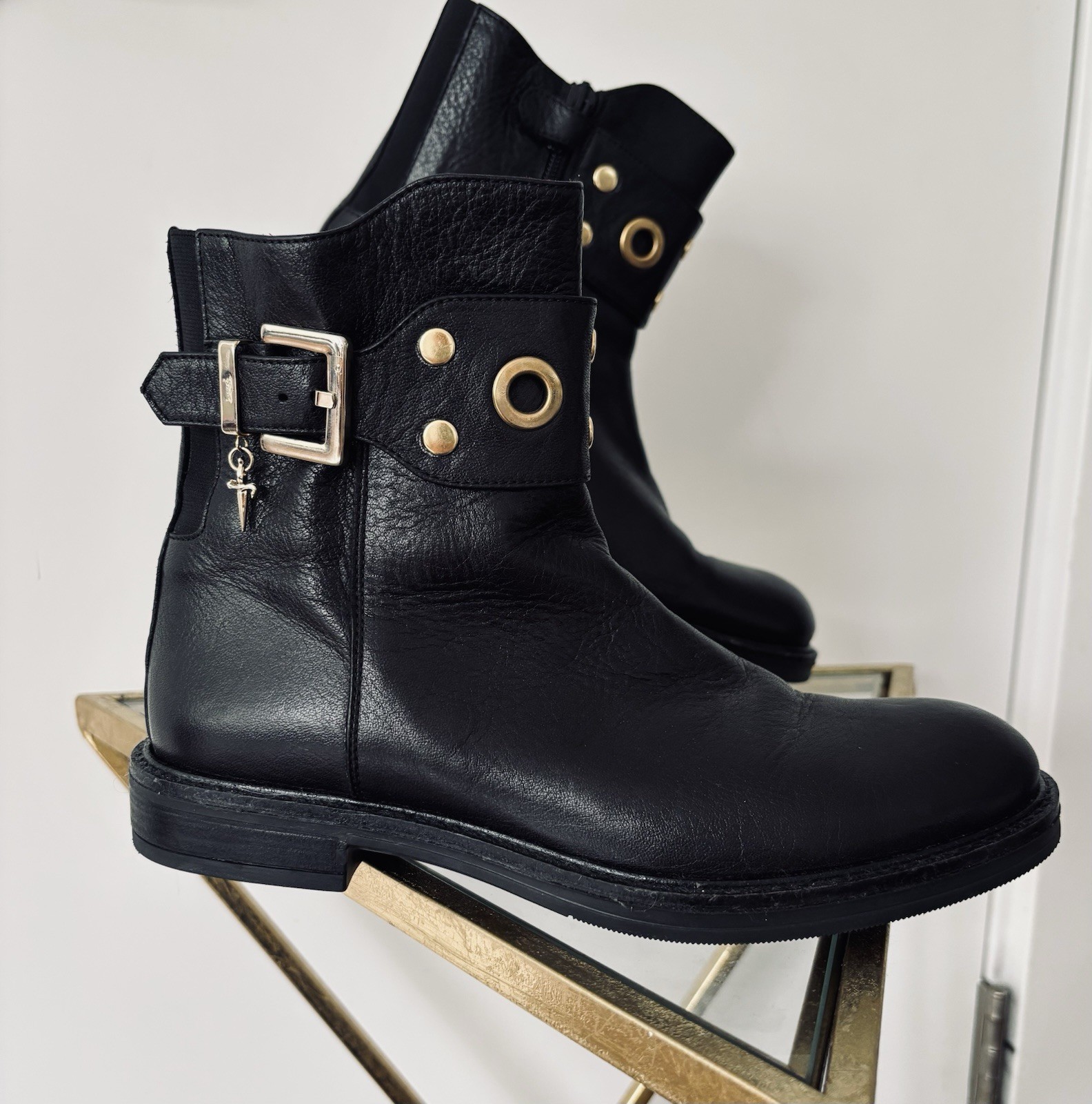 Cesare Paciotti black leather ankle boots size 37 women’s Made in Italy