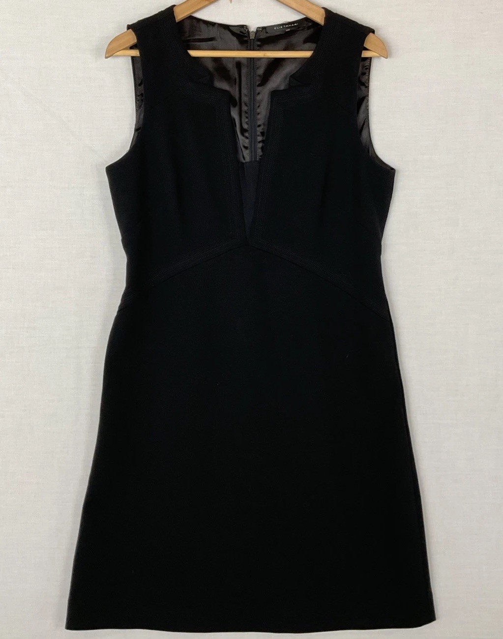 TAHARI Dress Size 12 Black Sleeveless V Neck Rayon Nylon Span Fitted
