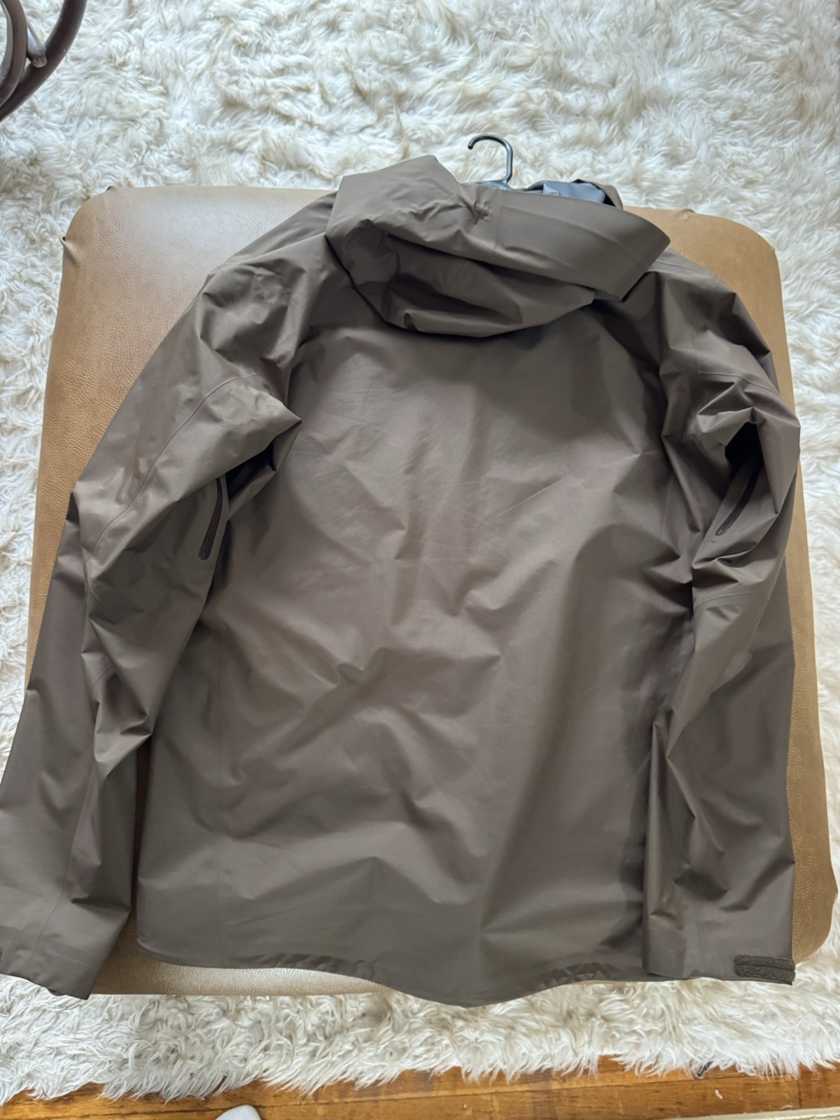 Arc’teryx Men’s Brown Hooded Full Zip Jacket Logo Regular Fit Size L