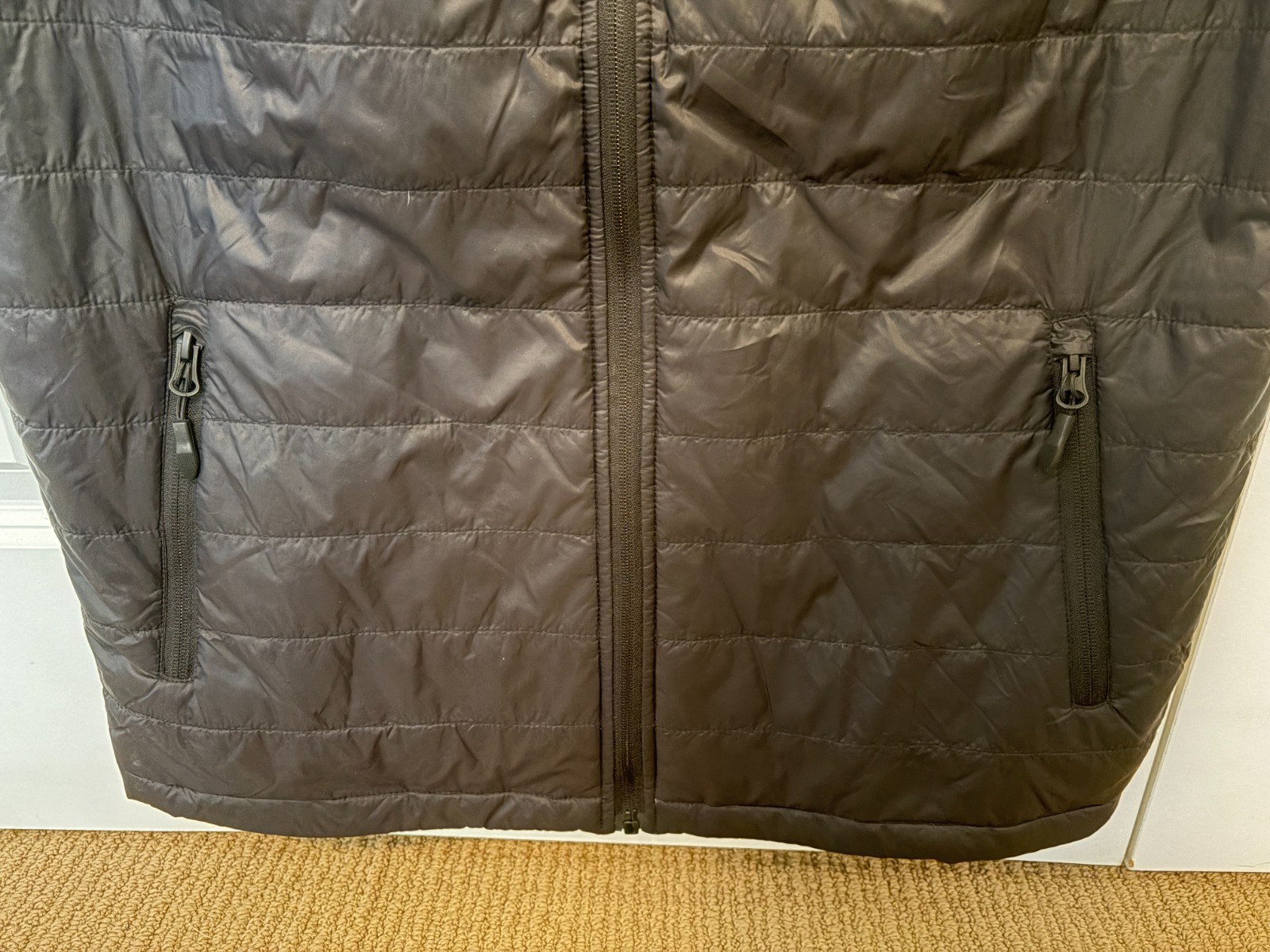 **NEW** Mercedes-Benz Puffer Vest Size Small Black Full Zip Embroidered Logo
