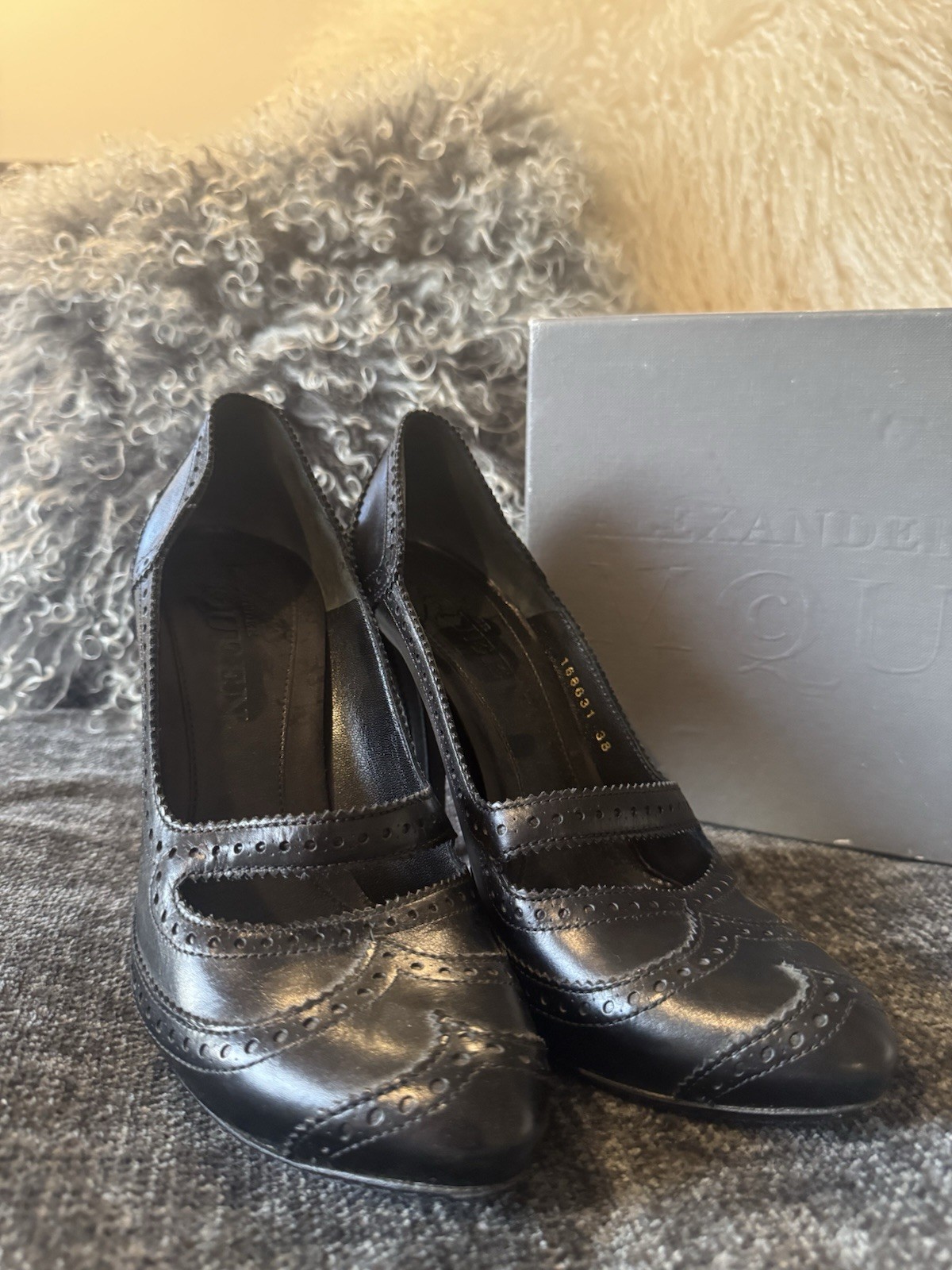 Alexander McQueen Black Leather Pump Heels Wingtip Brogue Round Toe EU 38
