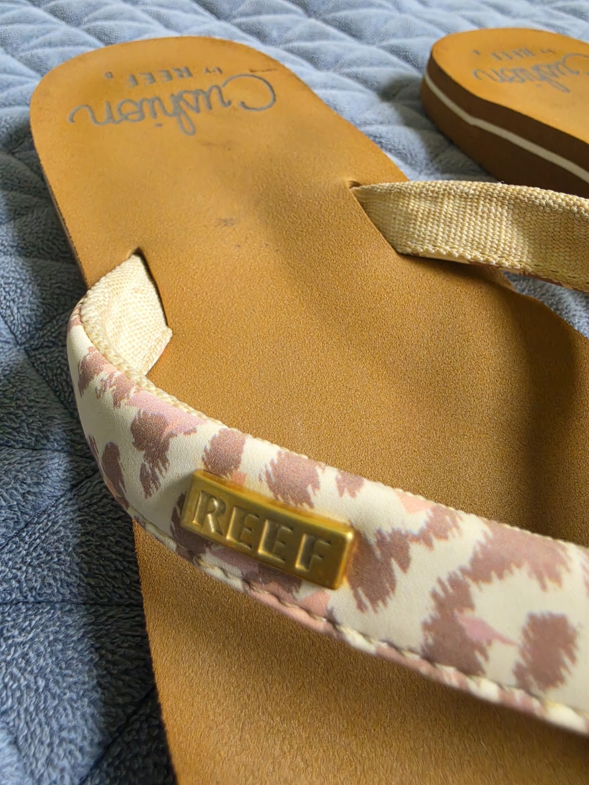 Size 8 REEF Cushion Sandals Tan with Animal Print